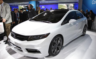 Noul Civic sedan este disponibil din iunie 2012 în reţeaua de dealeri Honda.
