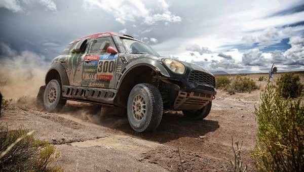 Raliul Dakar 2015: Nasser Al-Attiyah îşi apără poziţia de lider al clasamentului general înaintea zilei de pauză
