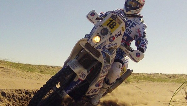 Moto: Raliul Dakar 2015 – Gyenes a terminat etapa a doua cu ajutorul spectatorilor