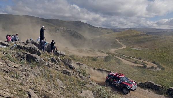 Orlando Terranova obţine o nouă victorie de etapă în Raliul Dakar 2015 şi urcă pe locul al treilea la general