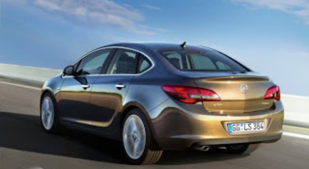 Noul Opel Astra Sedan – pret 15.950 euro cu TVA