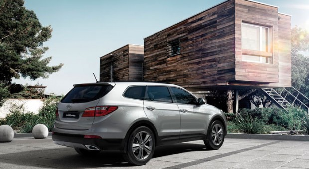 Noul model Hyundai Grand Santa Fe este disponibil în reţeaua Ţiriac Auto