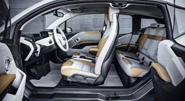 Automotive Interiors Expo 2014: BMW i3, castigator!