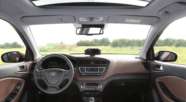 Hyundai dezvăluie interiorul noii generaţii i20