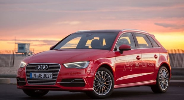 Premiul “eCar Award” pentru noul Audi A3 Sportback e-tron și conceptul TT offroad