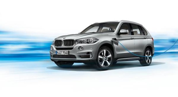 BMW prezinta noul BMW X5 xDrive40e