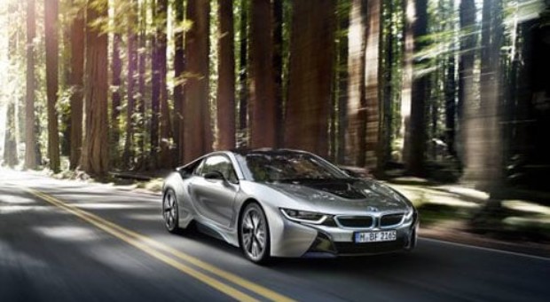 Noile BMW i8 Roadster şi BMW i8 Coupé