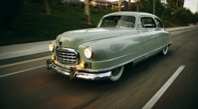 Clasice Vechi de Neprețuit: Farmecul Mașinilor Retro din Anii 1950